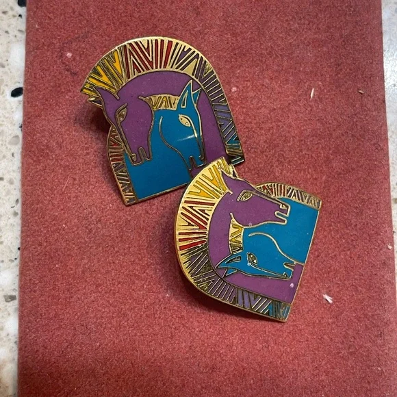 Laurel Birch Embracing Horses Earrings - Picture 3 of 4